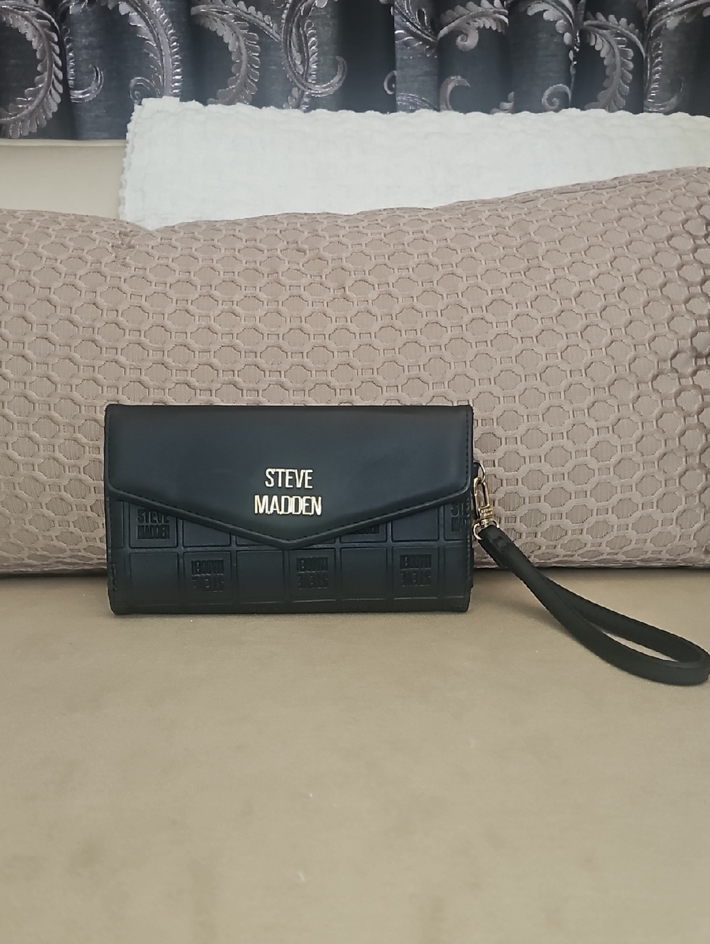 Steve Madden Black Quilted Logo Wristlet Clutch